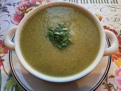 Brokkolistiele Suppe