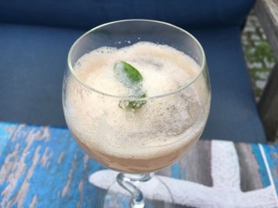 Rosa Gurken-Cocktail