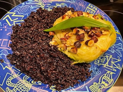 Gratiniertes Spitzkraut mit schwarzem Reis