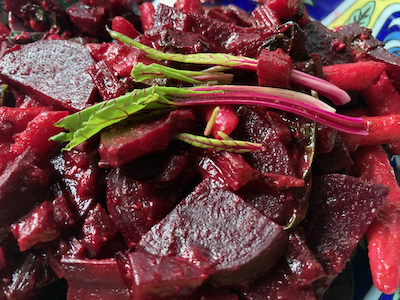 Rohnen-Ragout orientalisch mit Maccheroni al Pettine