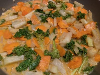 Thai-Curry mit Grünkohl, Karotten und Kohlrabi