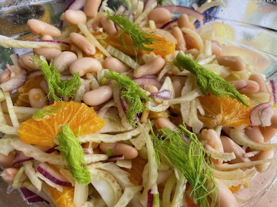 Salat mit Fenchel, weißen Bohnen und Orange