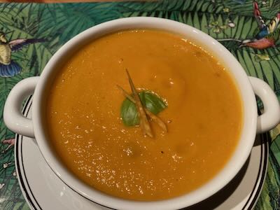 Kürbis-Goldrüben-Suppe