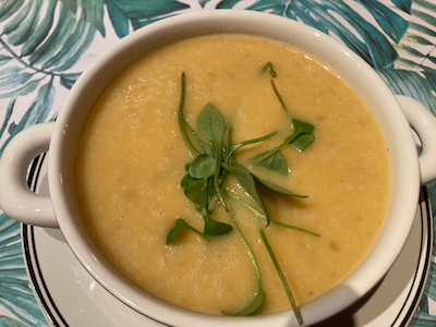 Thailändische Kürbis-Kokosmilch-Suppe